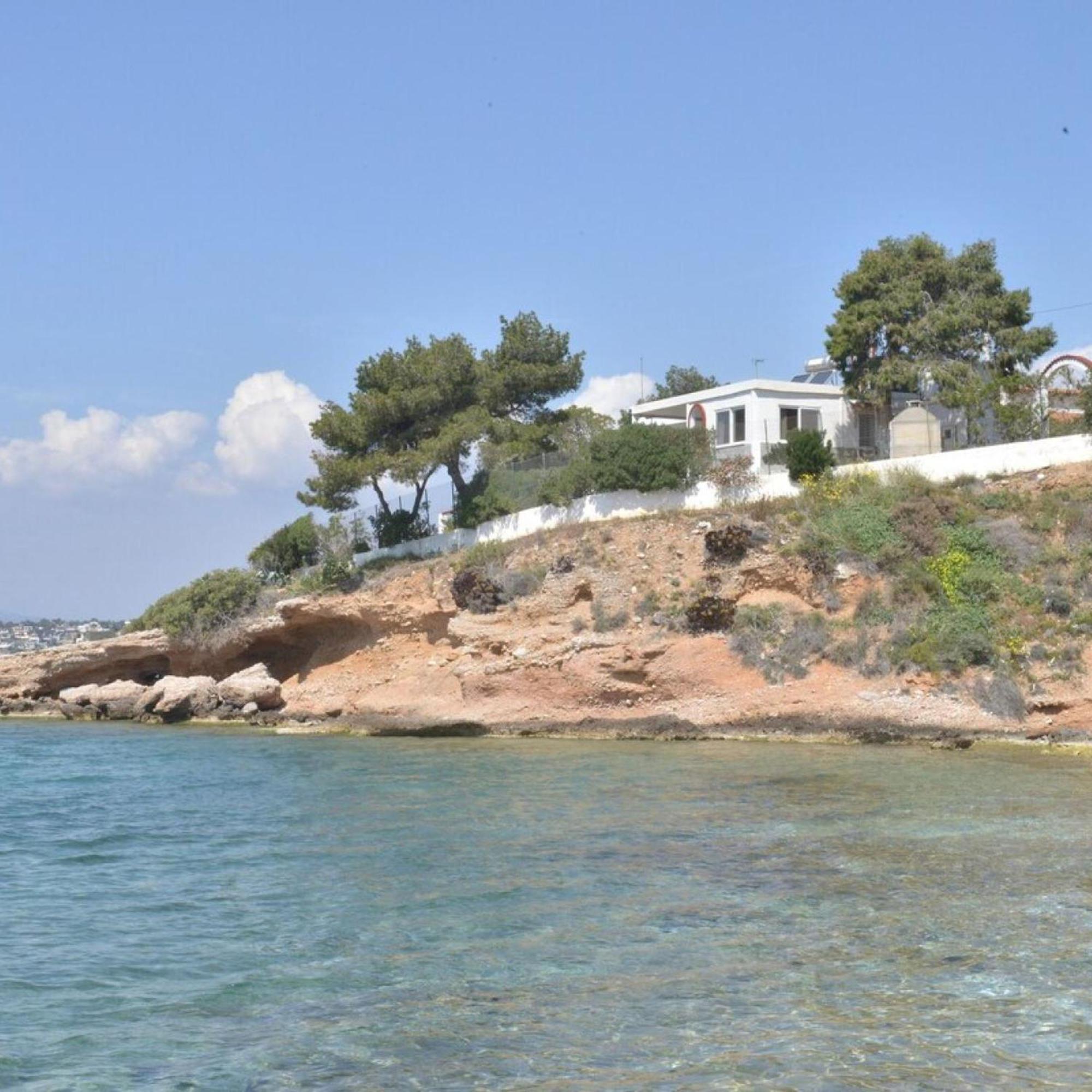 Salamis Beachfront House ภายนอก รูปภาพ
