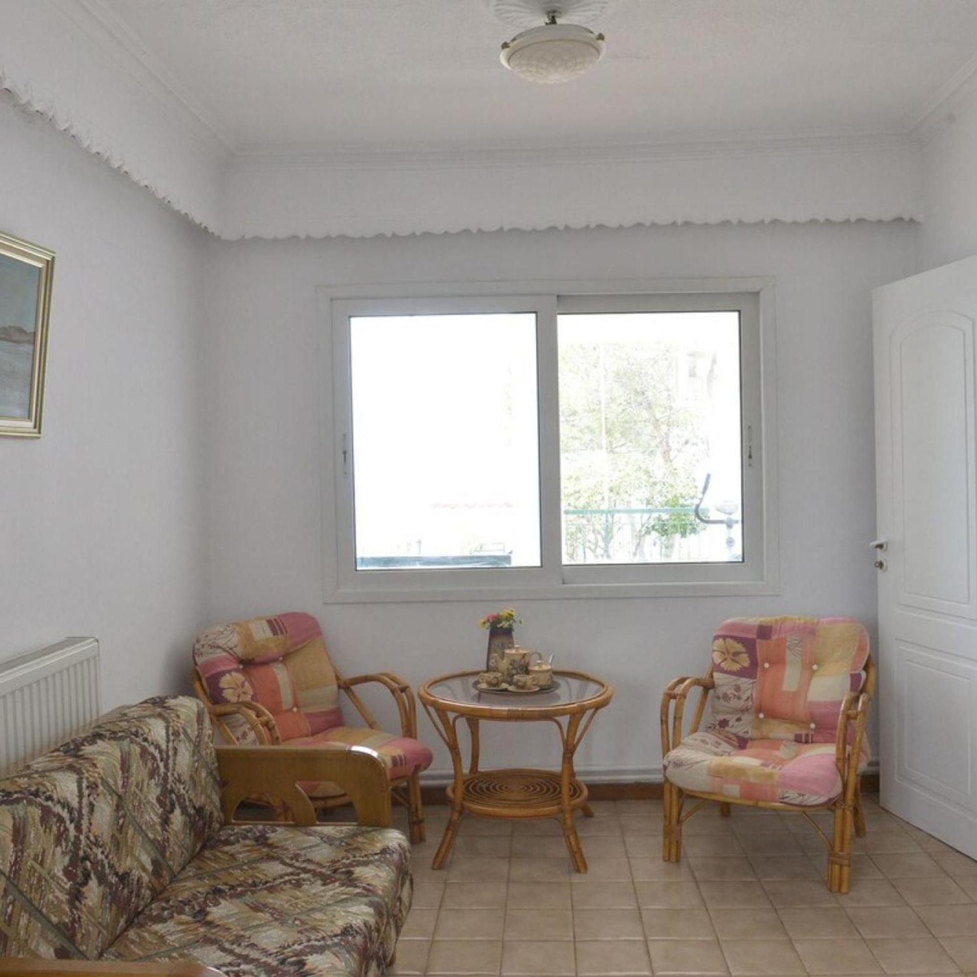 Salamis Beachfront House ภายนอก รูปภาพ